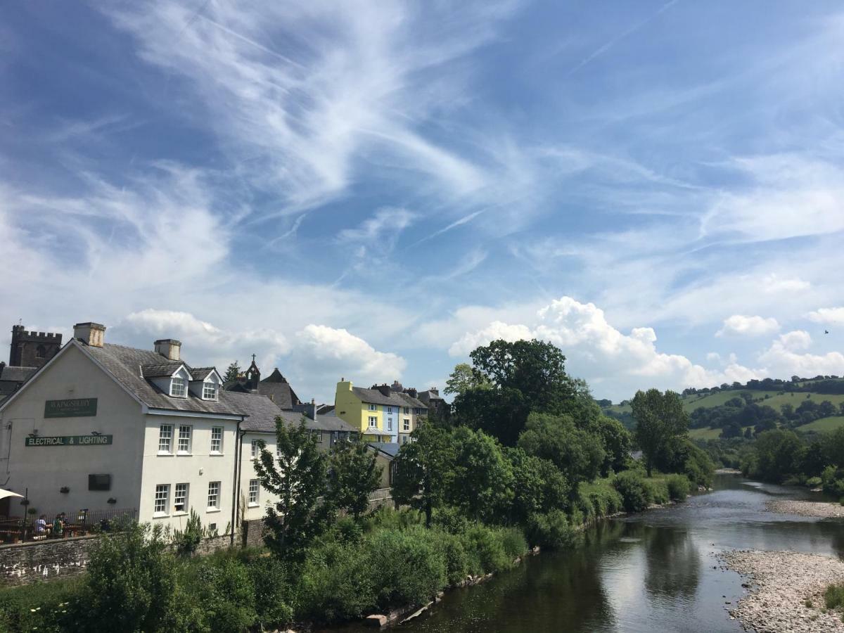 Riverside Brecon Esterno foto